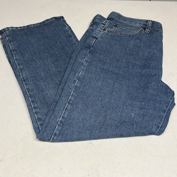 Lee Relaxed Fit Jeans Petite Short - Picture 5 of 13